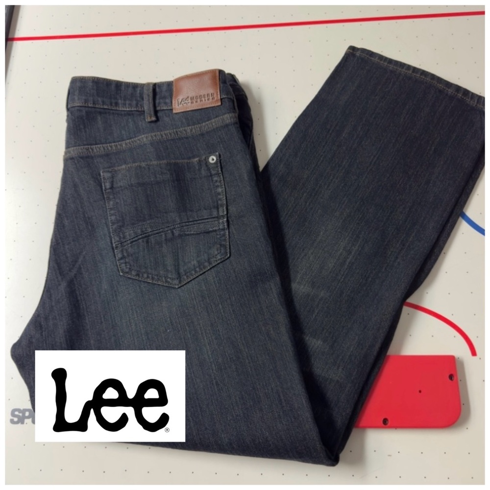 Lee Men's Modern Series L342 Straight Fit Straight Leg 38 x30 in Black